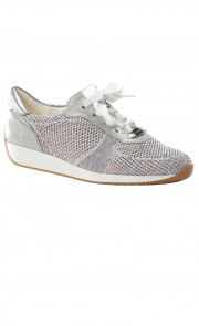 Chaussure à lacets