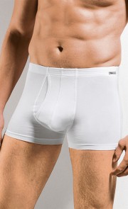 Shorts mit Öffnung